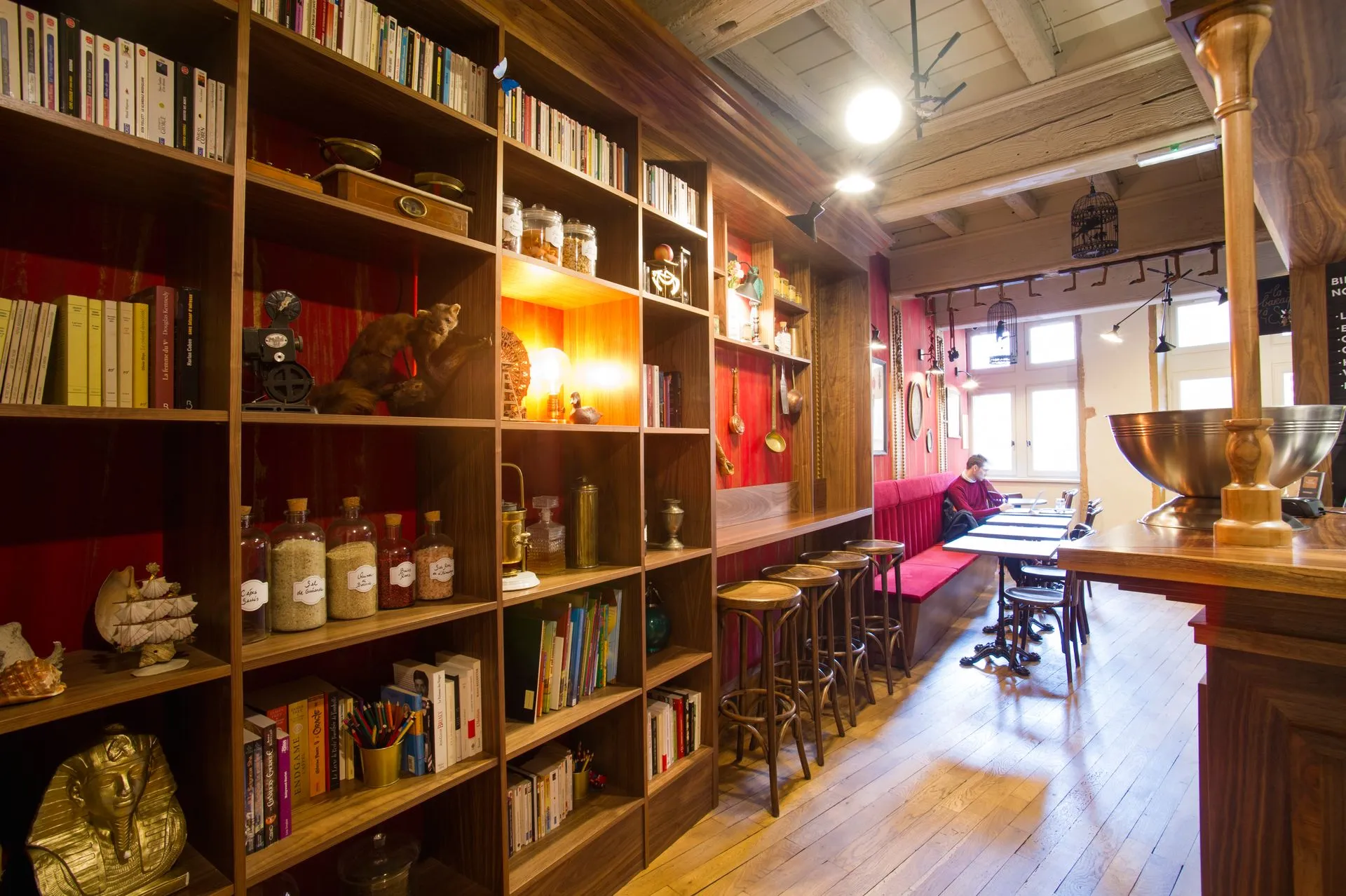 Rénovation de la tour rose food traboule à Lyon par 2B-Groupe