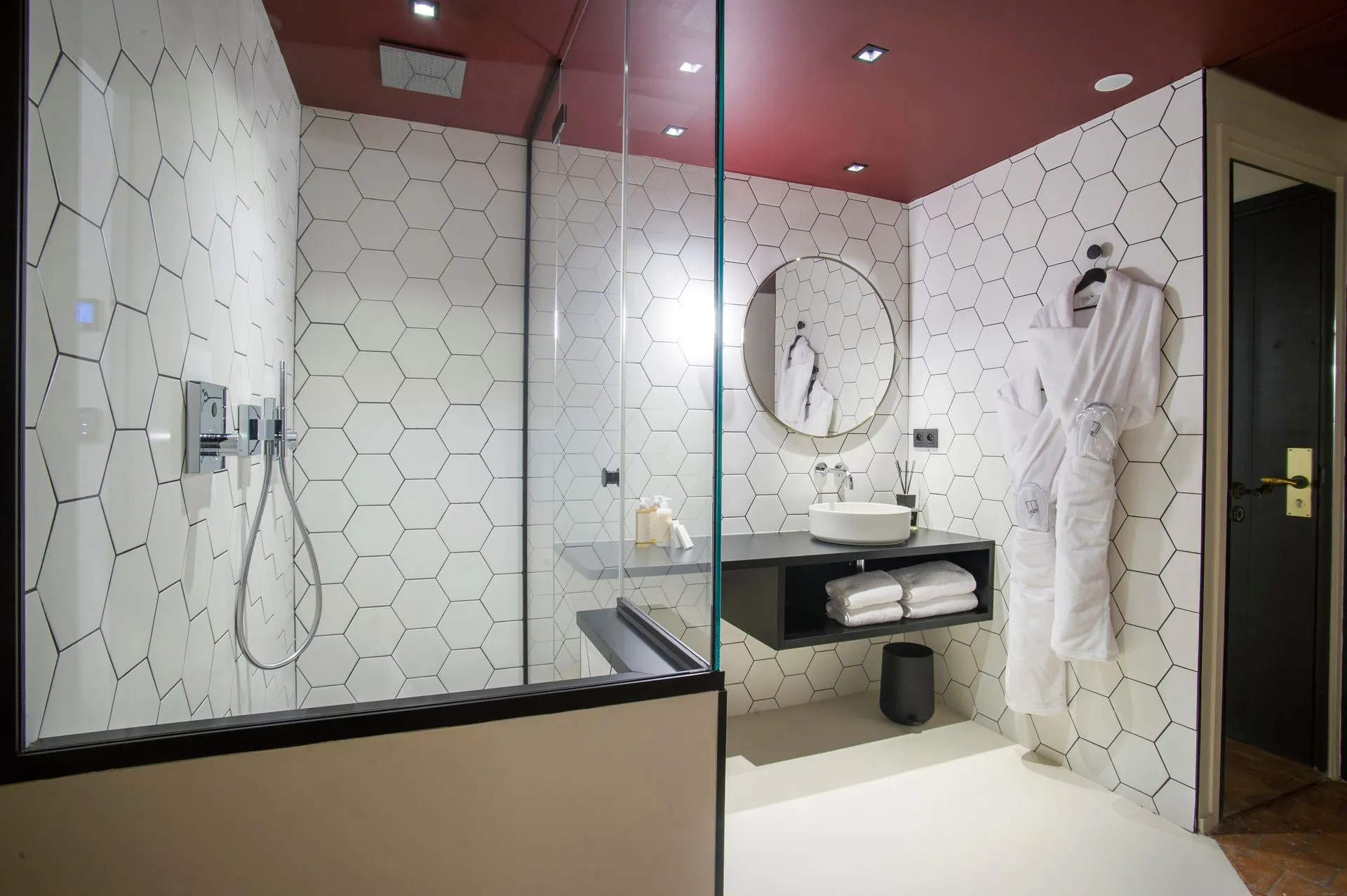 Rénovation de la tour rose food traboule à Lyon par 2B-Groupe