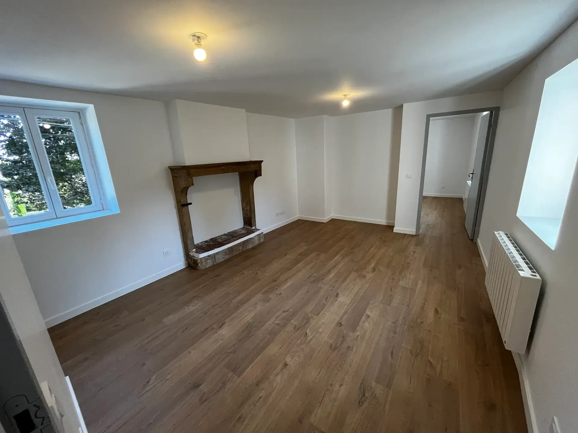 Rénovation d'intérieur de maison en pisé par 2B-Groupe