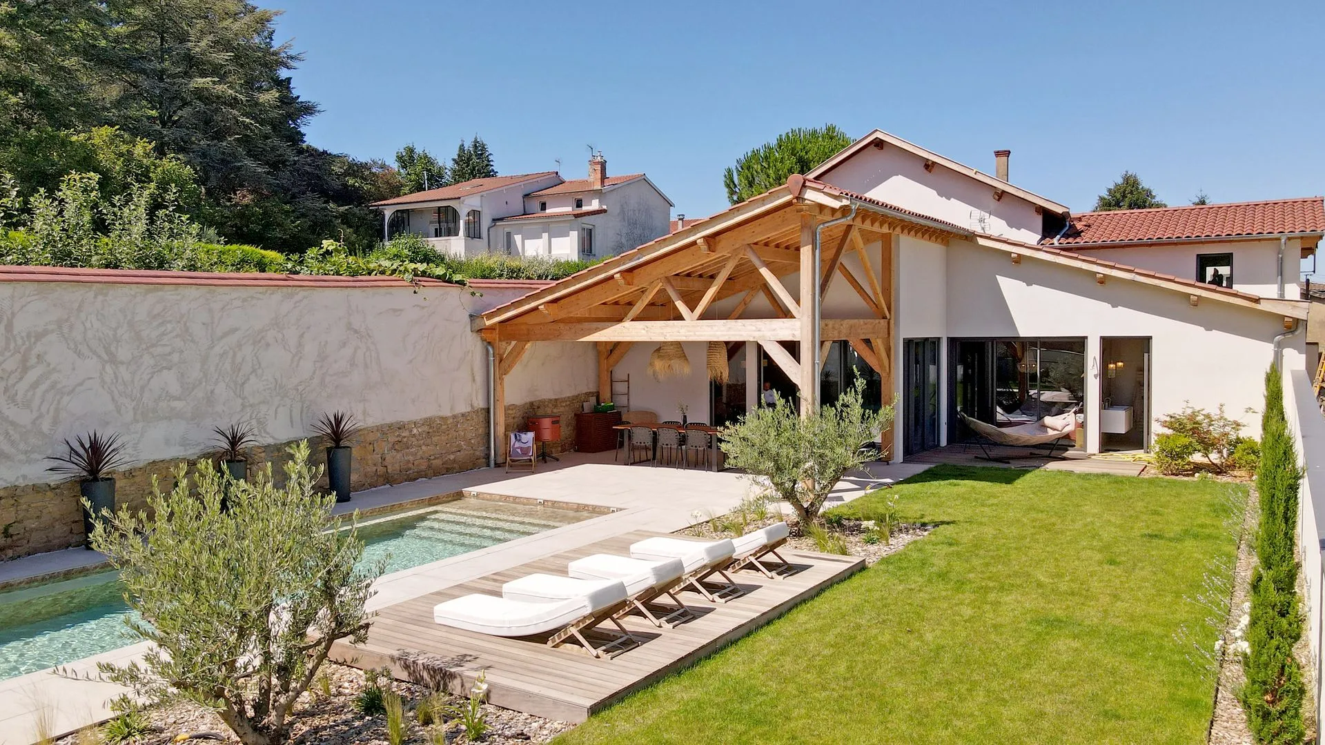 Rénovation de maison dans les monts d'or à Lyon par 2B-Groupe