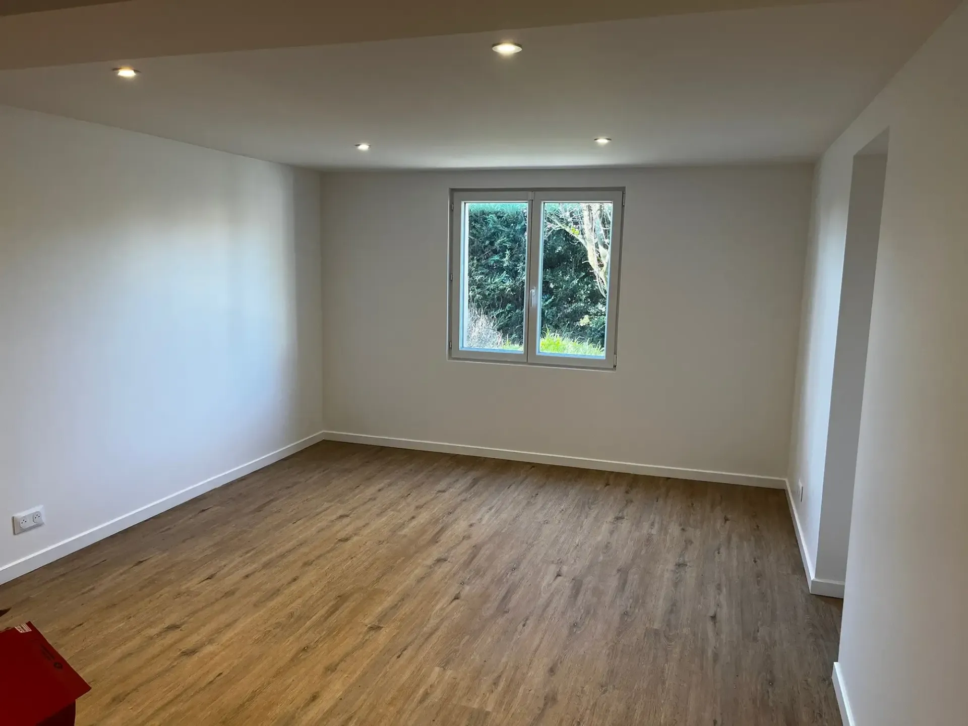 Rénovation du sous-sol d'une maison par 2B Groupe