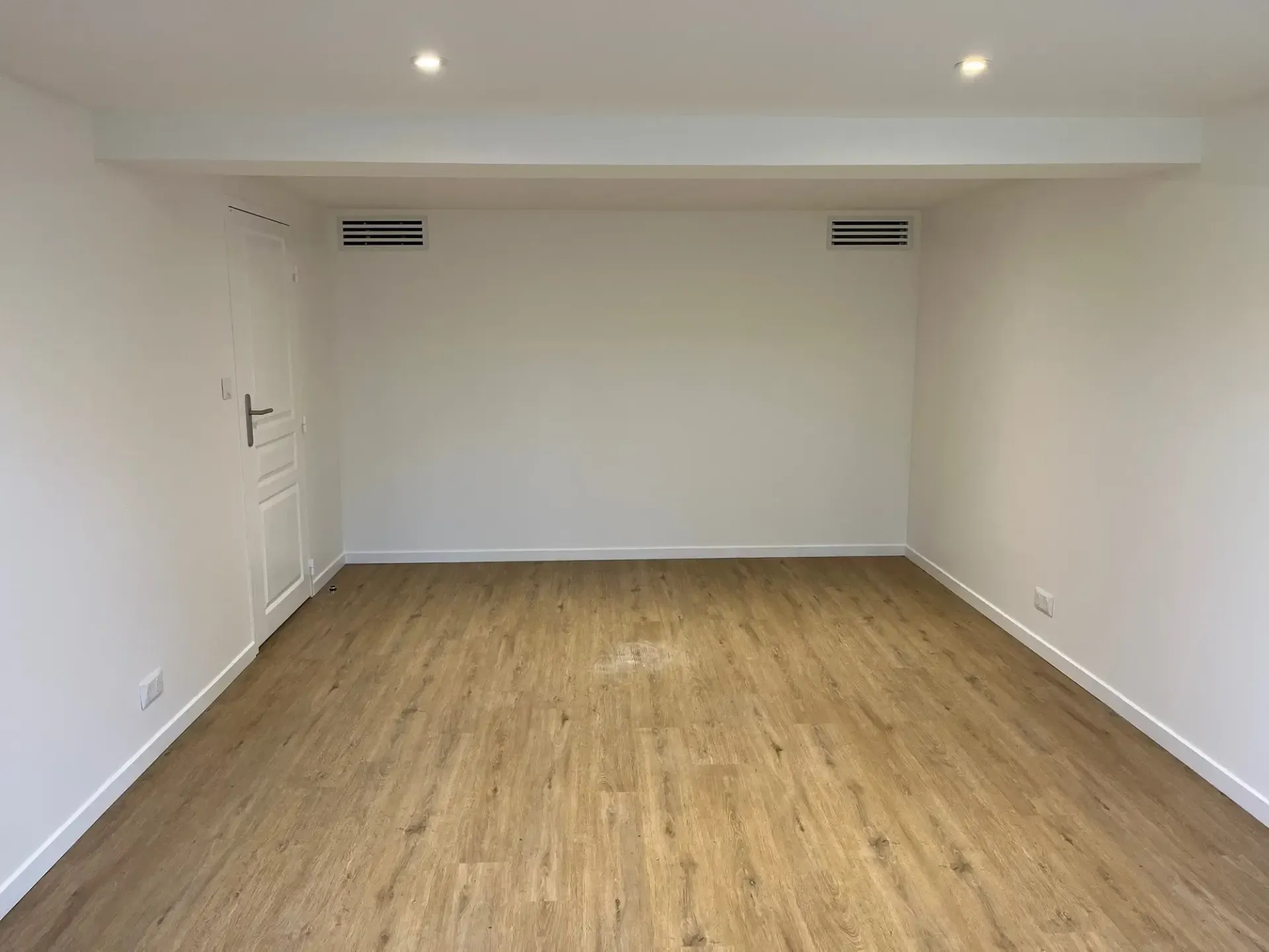 Rénovation du sous-sol d'une maison par 2B Groupe