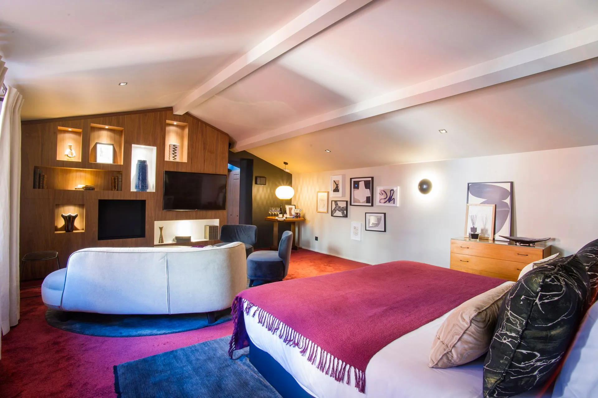 Rénovation de la tour rose food traboule à Lyon par 2B-Groupe