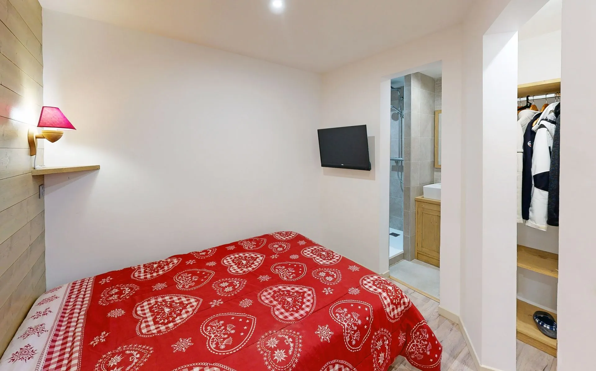 Rénovation et transformation de studios en appartement à Lyon par 2B-Groupe