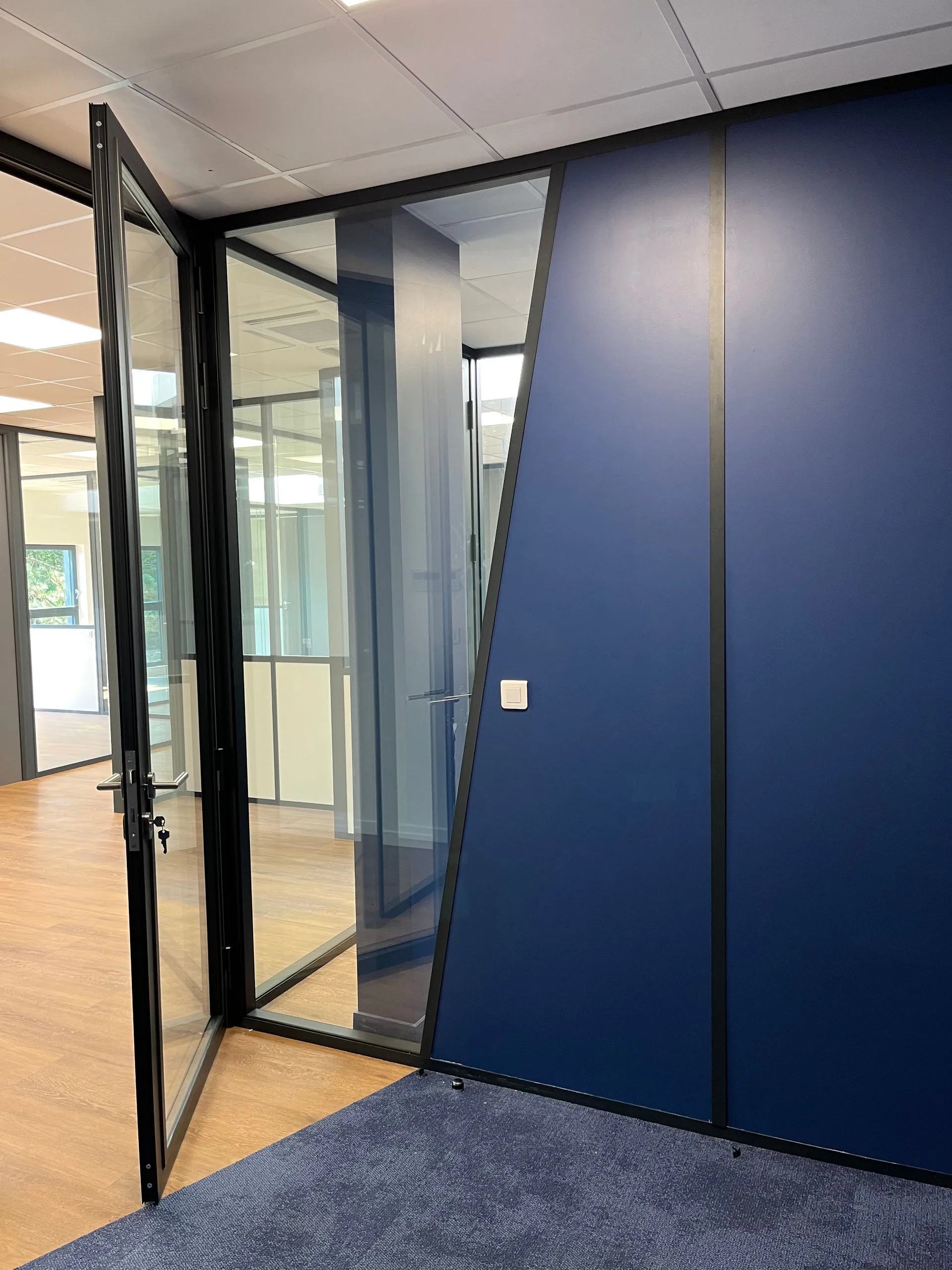 Aménagement de bureaux à Rillieux-la-Pape par 2B-Groupe