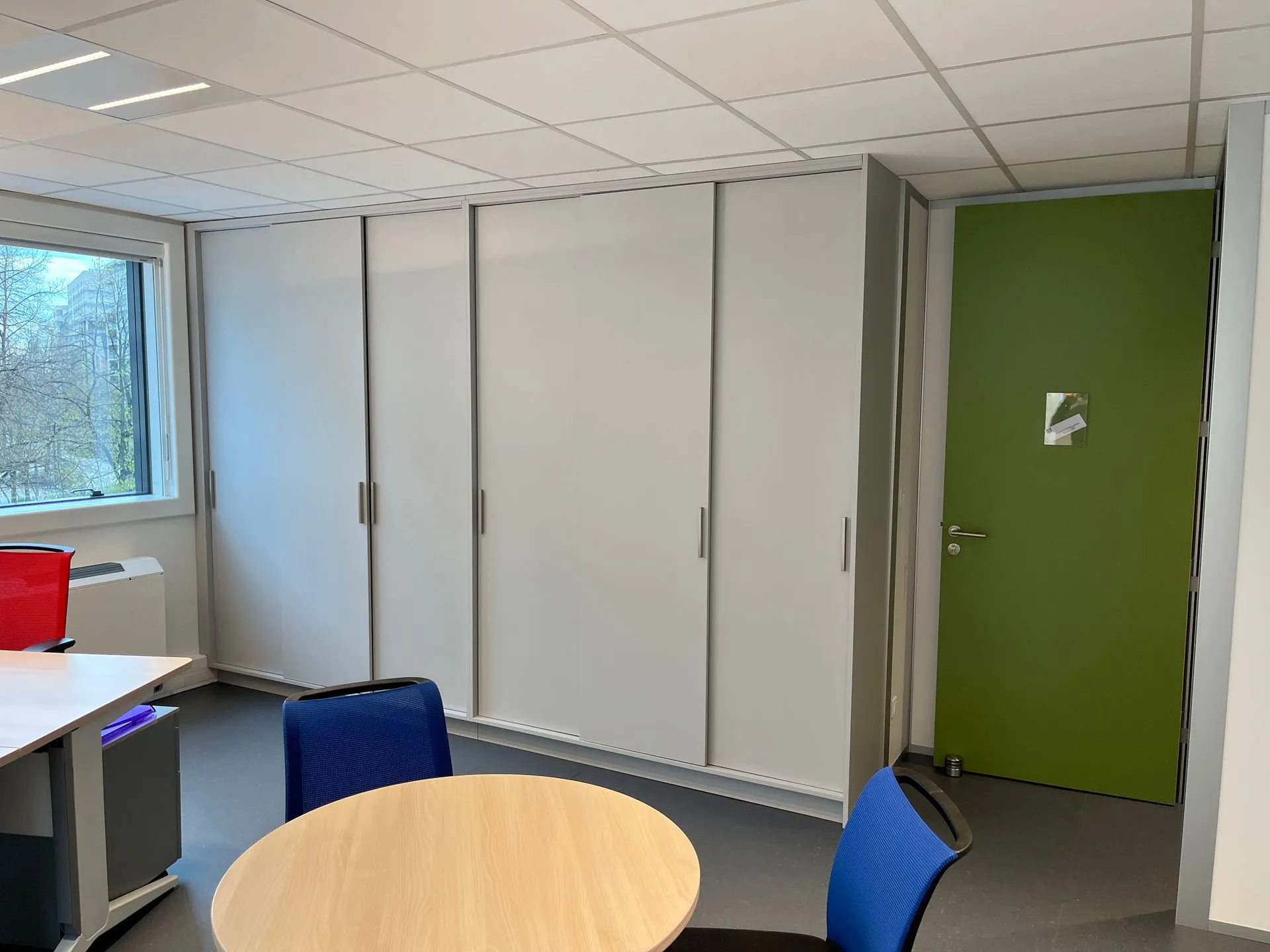 Rénovation des locaux d'une association à Villeurbanne par 2B:groupe