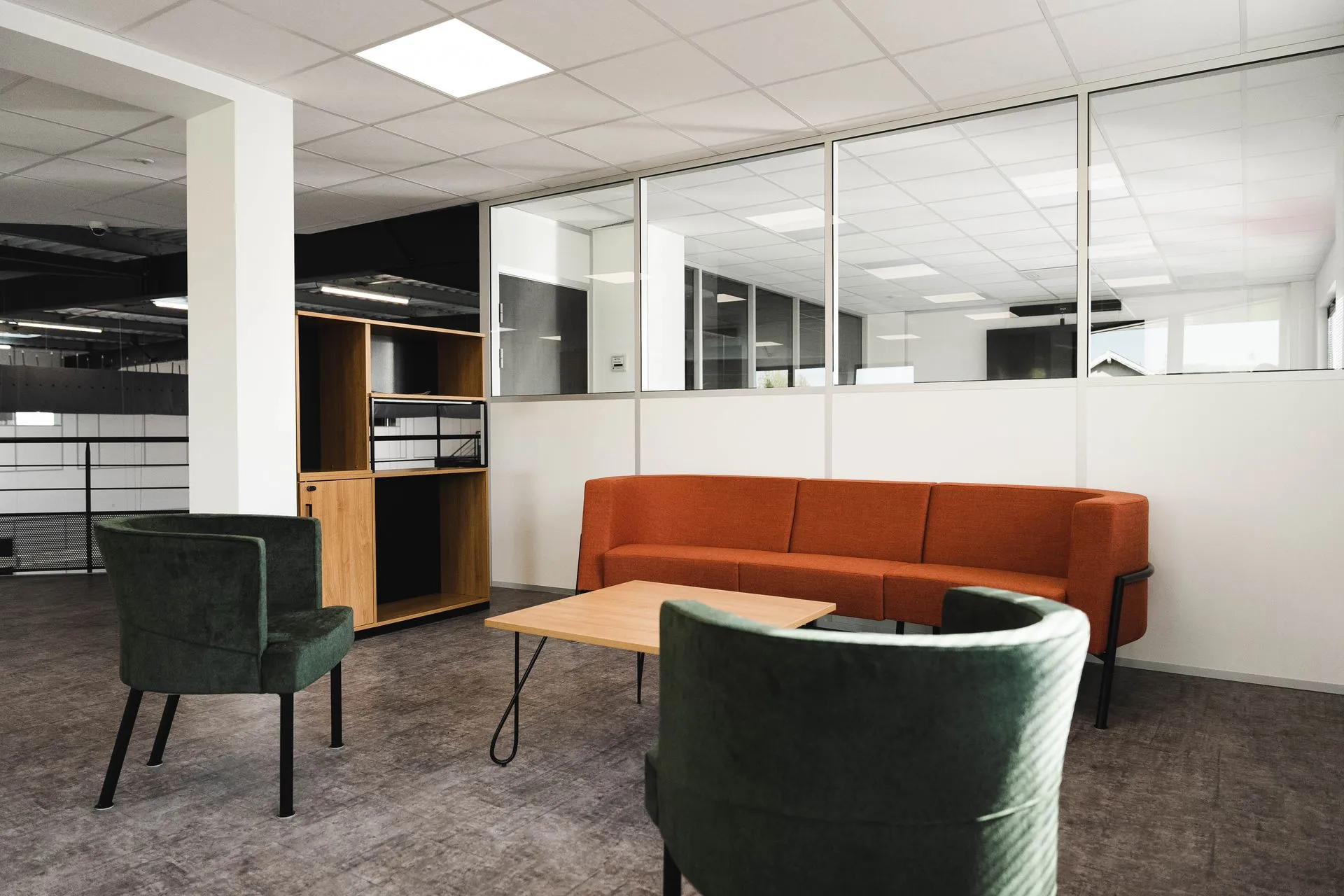 Aménagement de bureaux d'usine à Lyon par 2B-Groupe