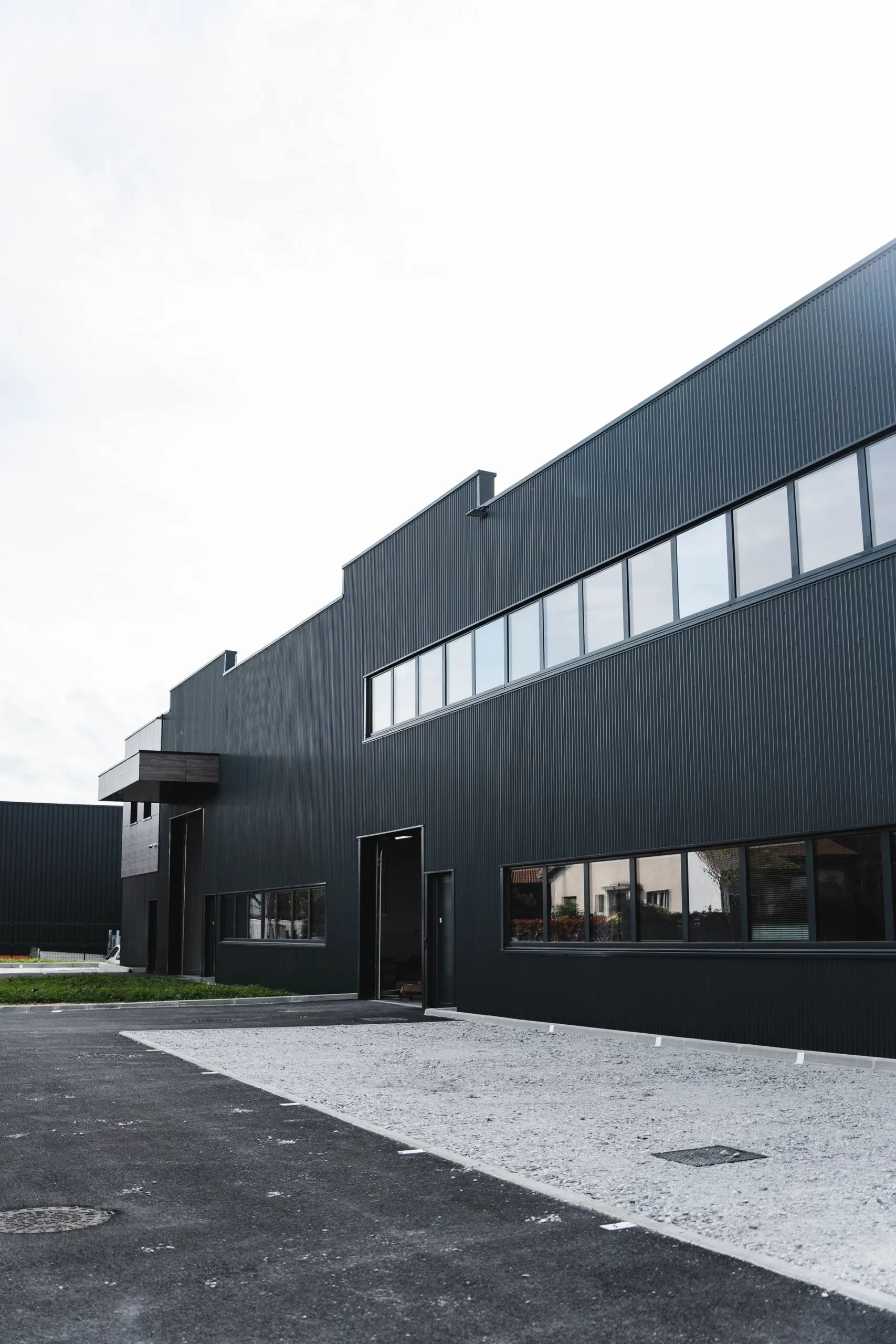 Aménagement de bureaux d'usine à Lyon par 2B-Groupe