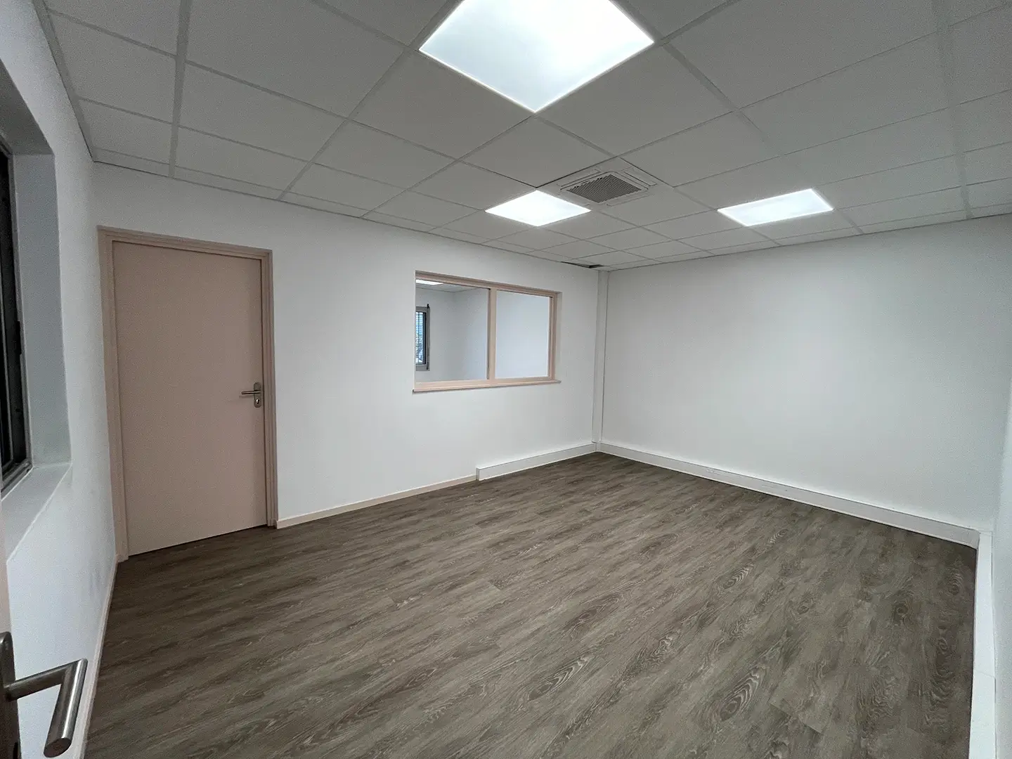 2B-groupe-renovation-interieur-entrepot